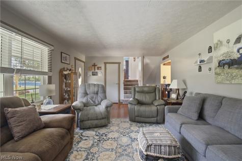 12097 Lisa Avenue NW Hartville OH 44632