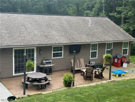 7595 Arbon Drive Millersburg OH 44654