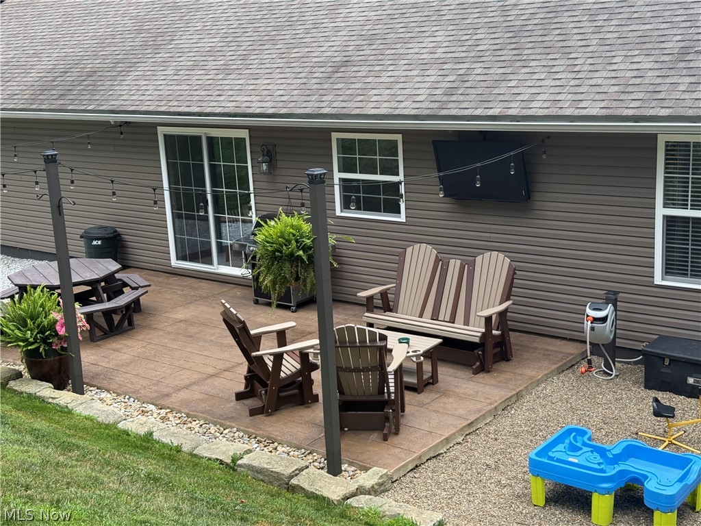 7595 Arbon Drive Millersburg OH 44654