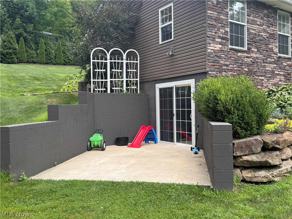 7595 Arbon Drive Millersburg OH 44654