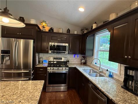 7595 Arbon Drive Millersburg OH 44654