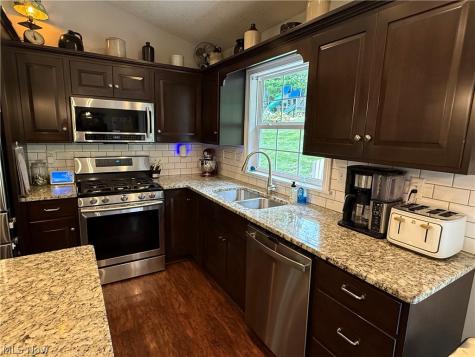 7595 Arbon Drive Millersburg OH 44654