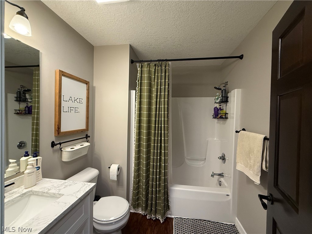 7595 Arbon Drive Millersburg OH 44654
