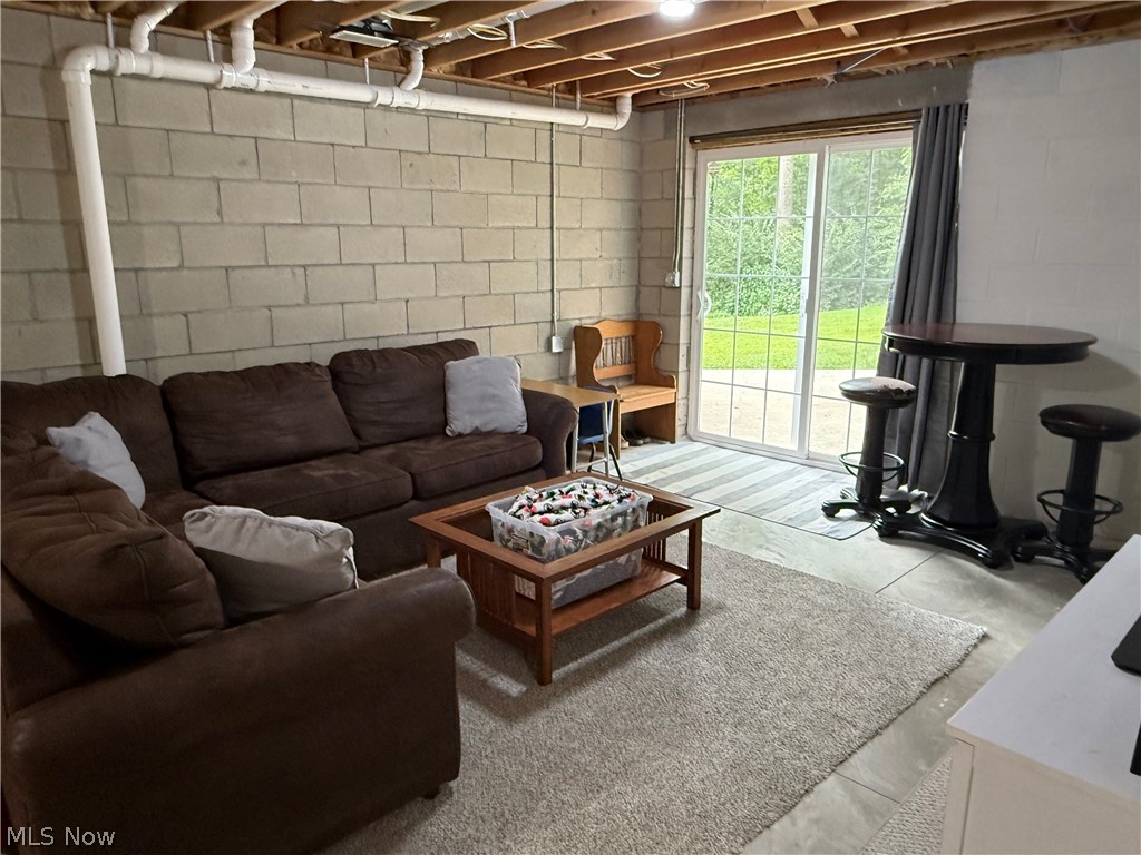 7595 Arbon Drive Millersburg OH 44654