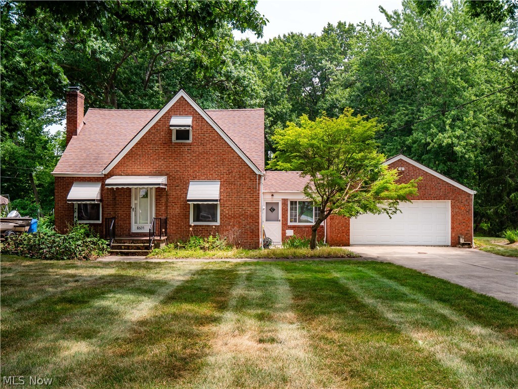 6531 Bonroi Drive Seven Hills OH 44131