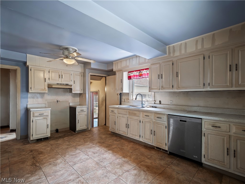 6531 Bonroi Drive Seven Hills OH 44131