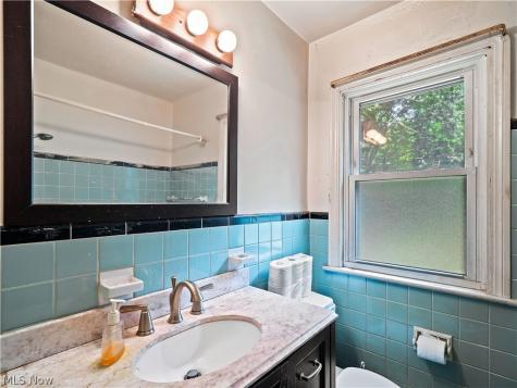 6531 Bonroi Drive Seven Hills OH 44131