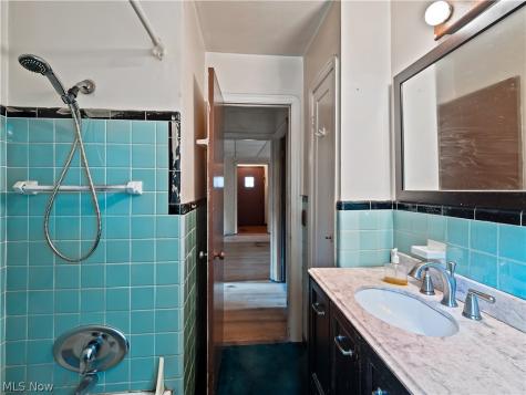 6531 Bonroi Drive Seven Hills OH 44131