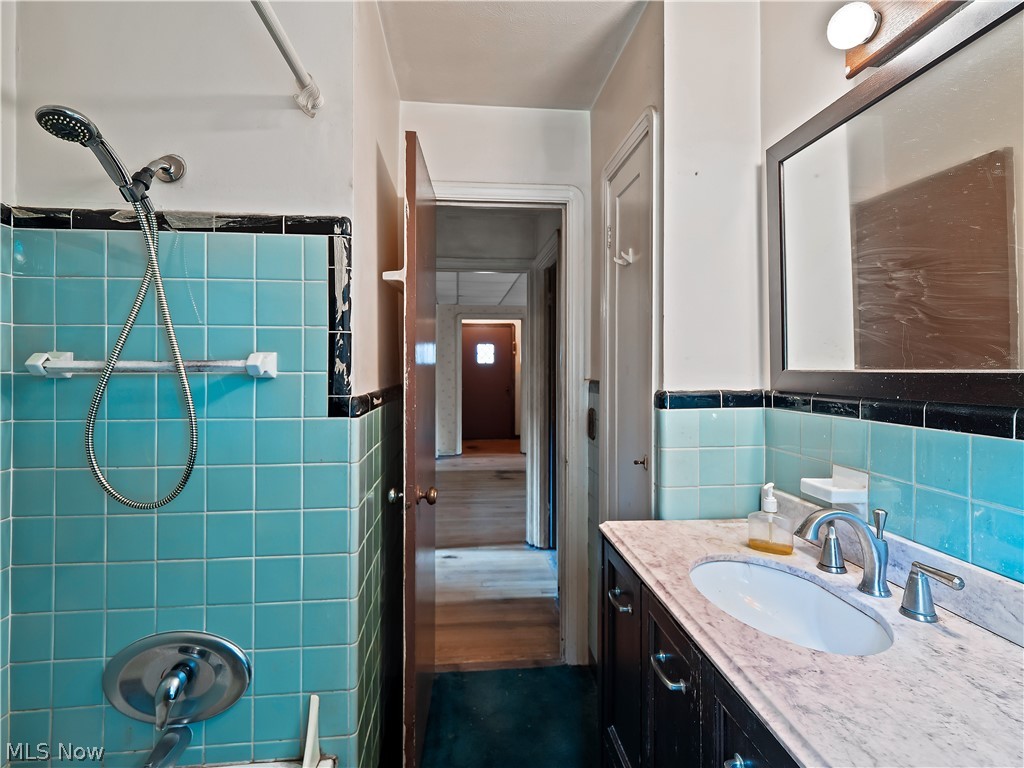 6531 Bonroi Drive Seven Hills OH 44131
