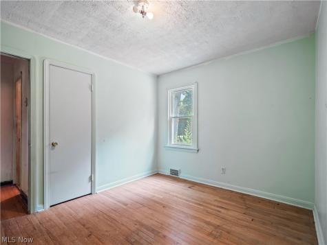 6531 Bonroi Drive Seven Hills OH 44131
