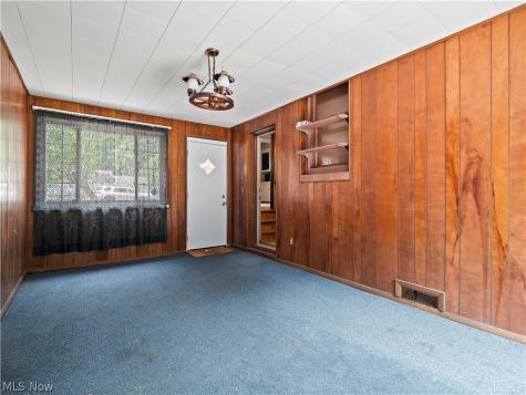 6531 Bonroi Drive Seven Hills OH 44131