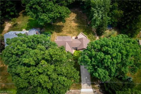 6531 Bonroi Drive Seven Hills OH 44131