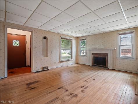 6531 Bonroi Drive Seven Hills OH 44131
