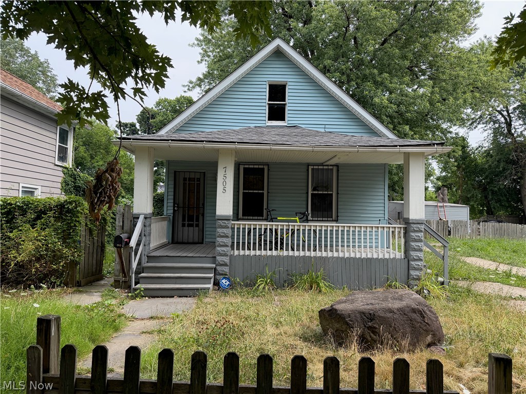 7505 Elton Avenue Cleveland OH 44102