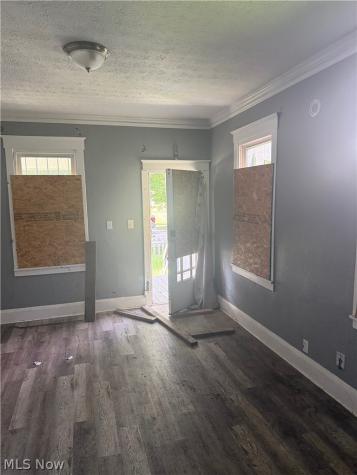 7505 Elton Avenue Cleveland OH 44102