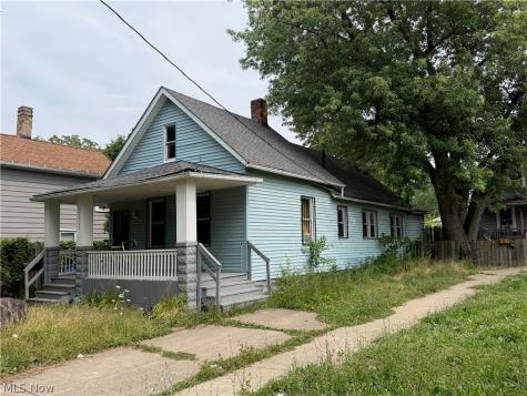 7505 Elton Avenue Cleveland OH 44102