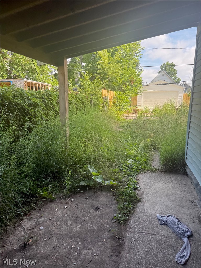 7505 Elton Avenue Cleveland OH 44102