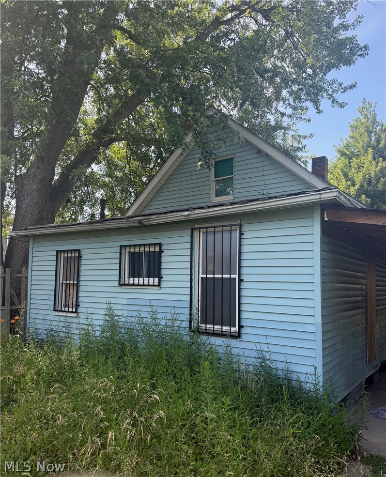 7505 Elton Avenue Cleveland OH 44102
