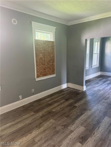 7505 Elton Avenue Cleveland OH 44102