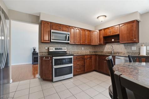 15677 Pinewood Drive Strongsville OH 44149