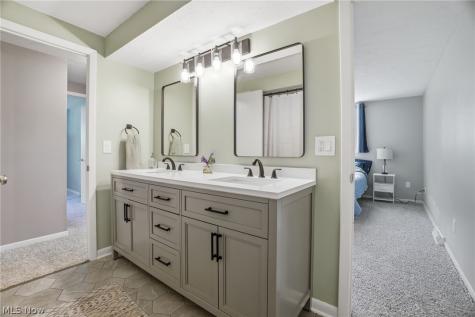 15677 Pinewood Drive Strongsville OH 44149