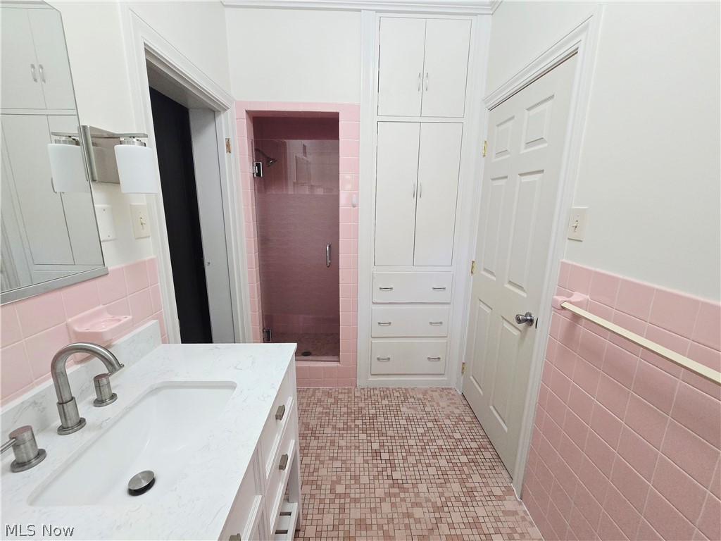885 Sheridan Road Coshocton OH 43812
