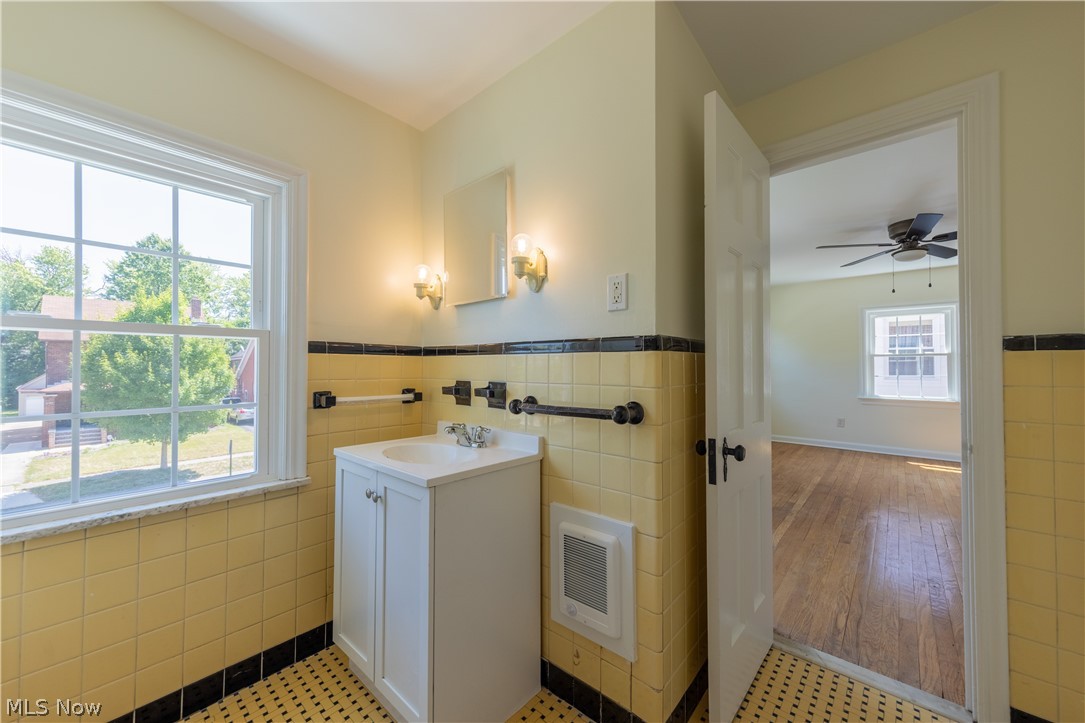 2188 Cranston Road University Heights OH 44118