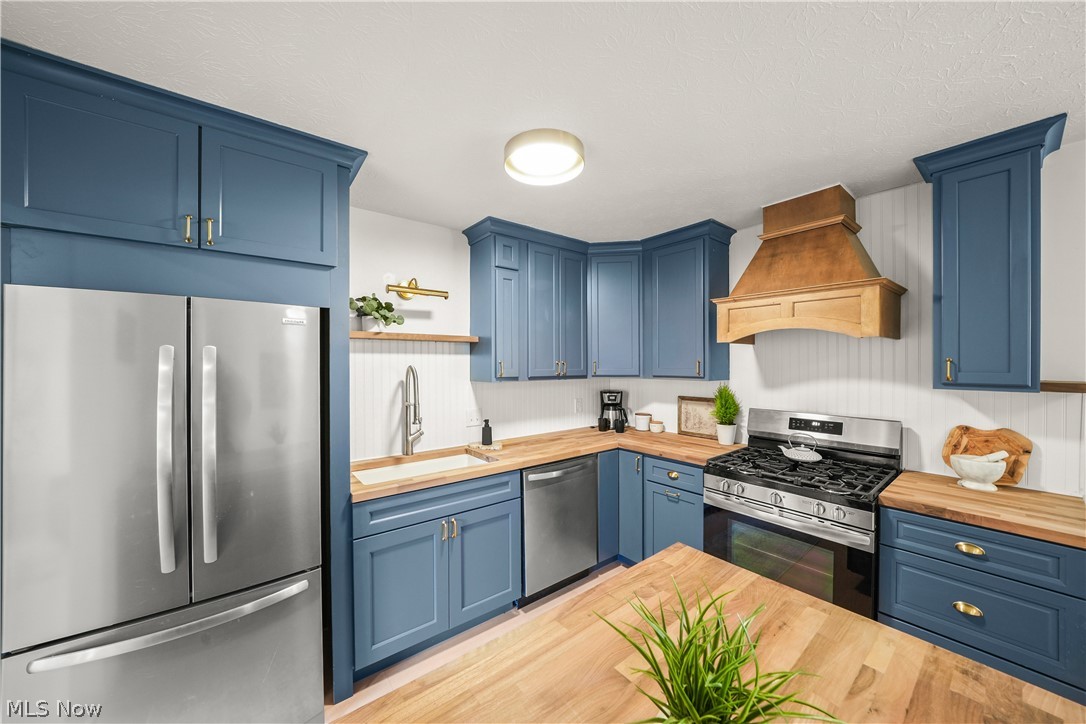 9008 Wilverne Drive Windham OH 44288