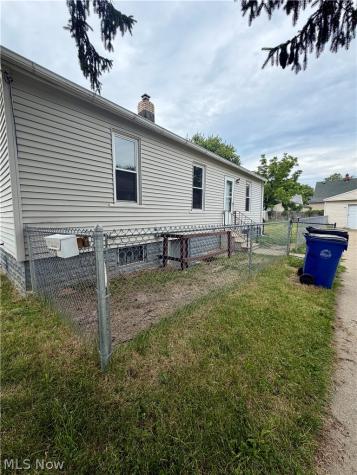 13210 Carrington Avenue Cleveland OH 44135