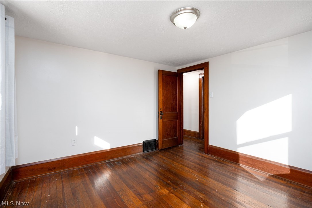 241 24th Street NW Barberton OH 44203