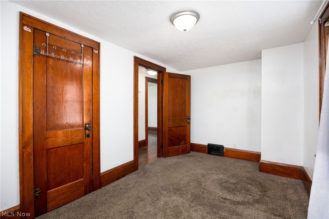 241 24th Street NW Barberton OH 44203