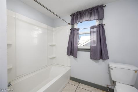 241 24th Street NW Barberton OH 44203