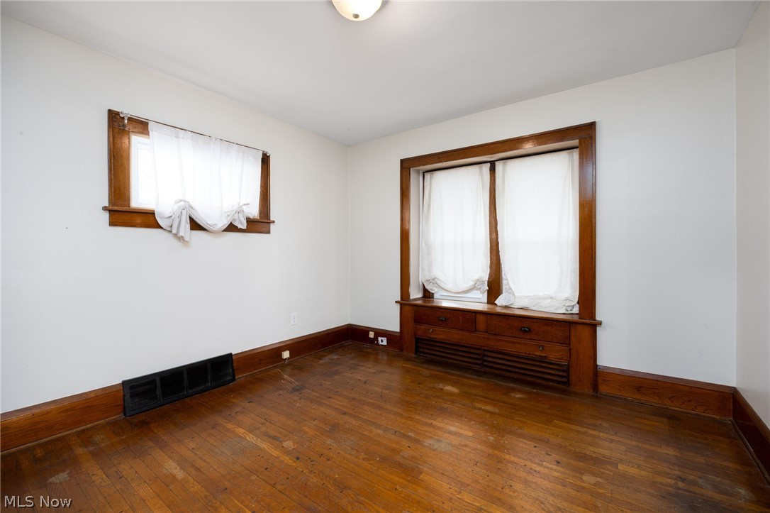 241 24th Street NW Barberton OH 44203