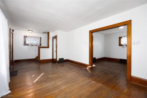 241 24th Street NW Barberton OH 44203