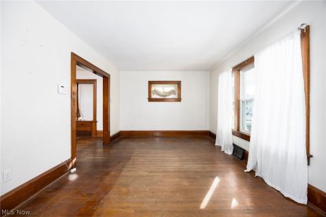 241 24th Street NW Barberton OH 44203