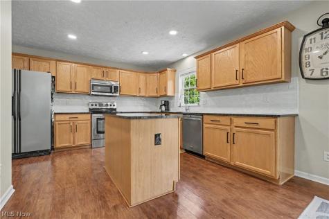 63 Creekledge Lane Copley OH 44321