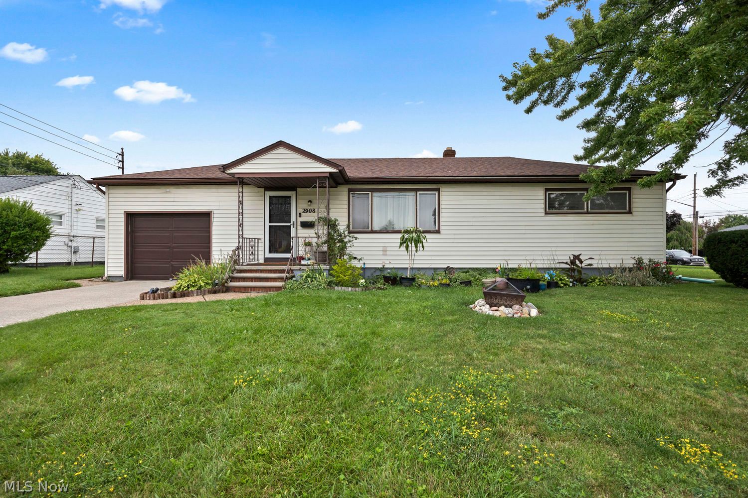 2908 Ashland Avenue Lorain OH 44052