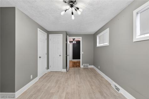 3731 Yale Avenue NW Canton OH 44709