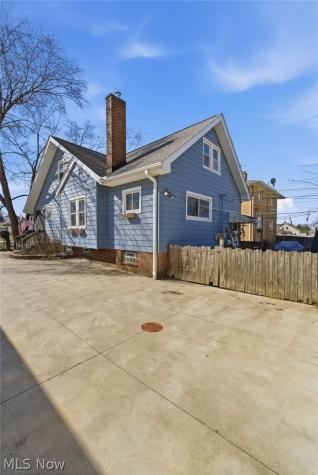 3716 Grantwood Drive Parma OH 44134