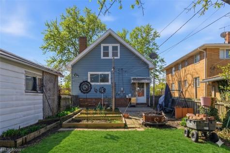 3716 Grantwood Drive Parma OH 44134