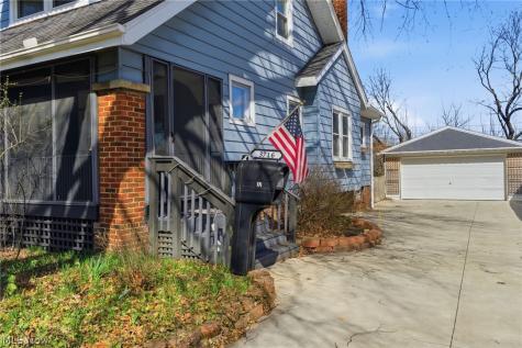 3716 Grantwood Drive Parma OH 44134