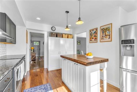 4259 W 202 Street Fairview Park OH 44126
