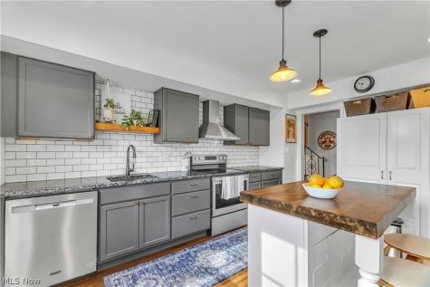 4259 W 202 Street Fairview Park OH 44126
