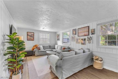 4259 W 202 Street Fairview Park OH 44126