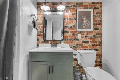 4259 W 202 Street Fairview Park OH 44126