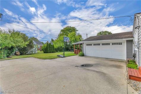 4259 W 202 Street Fairview Park OH 44126
