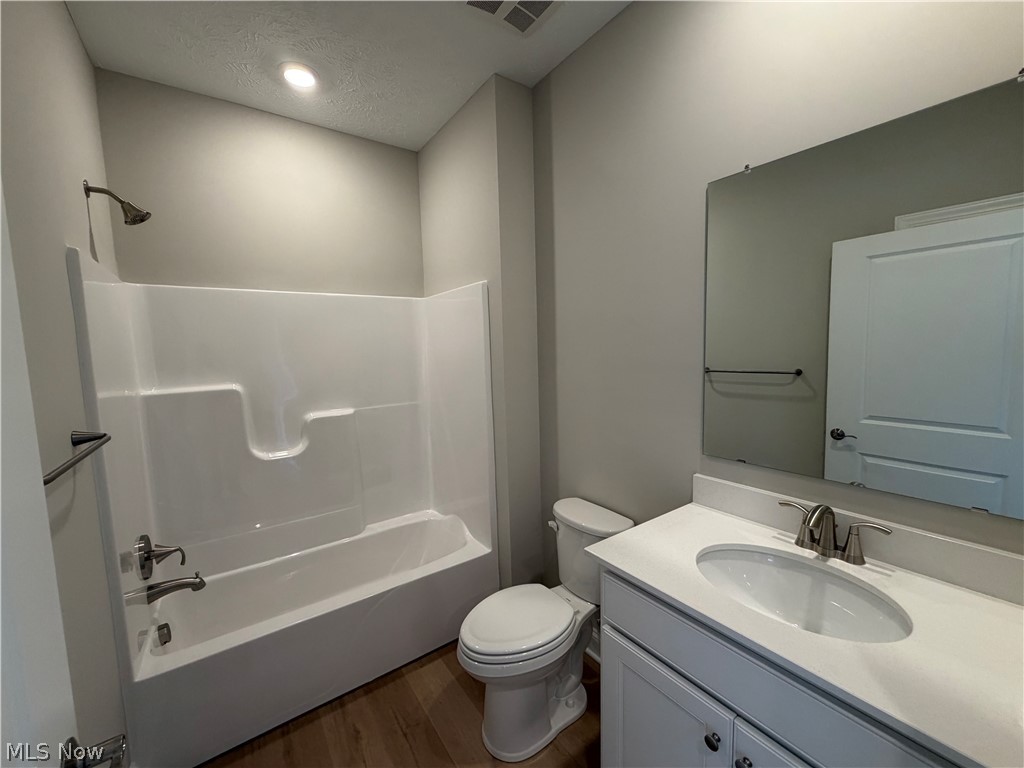435 Caravel Court Avon Lake OH 44012