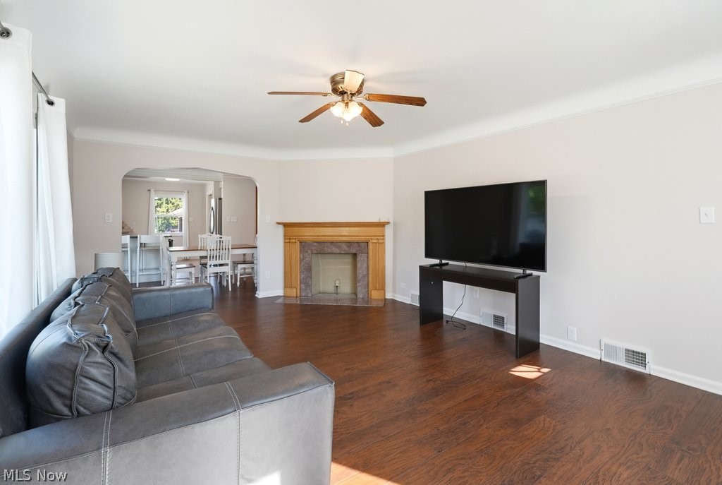 2530 Brookview Boulevard Parma OH 44134