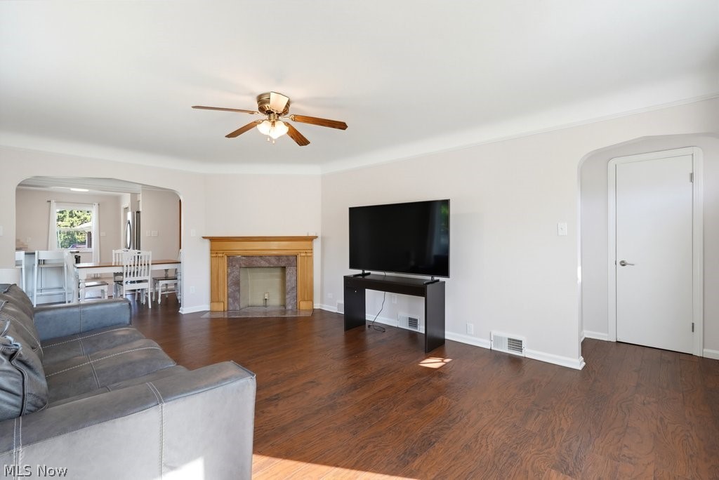 2530 Brookview Boulevard Parma OH 44134
