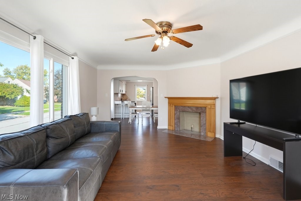 2530 Brookview Boulevard Parma OH 44134